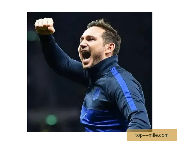 切尔西官宣青训小将签下八年长约彰显蓝军重建信任年轻力量决心