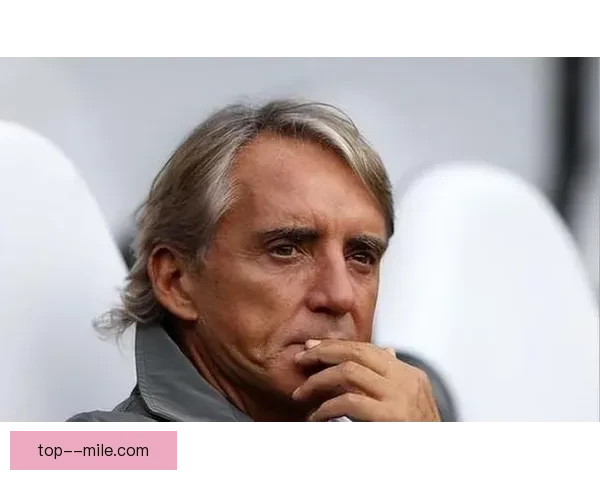 曼奇尼被沙特足协突然解雇 引发外界广泛关注与讨论